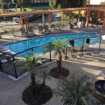 mainstay suites john wayne airport by choice hotels