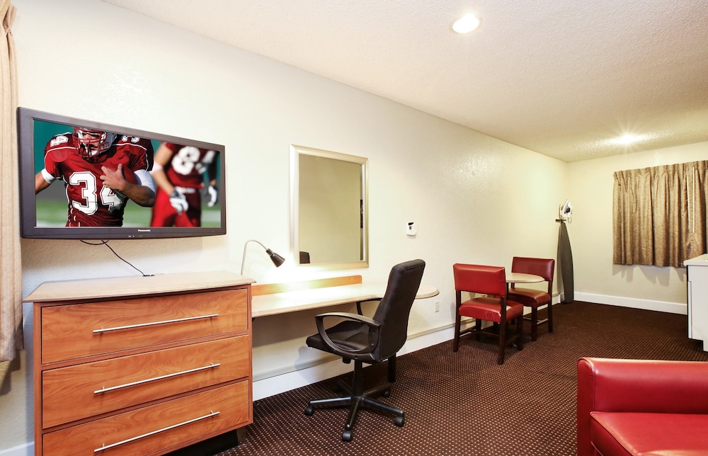 red roof inn santa ana