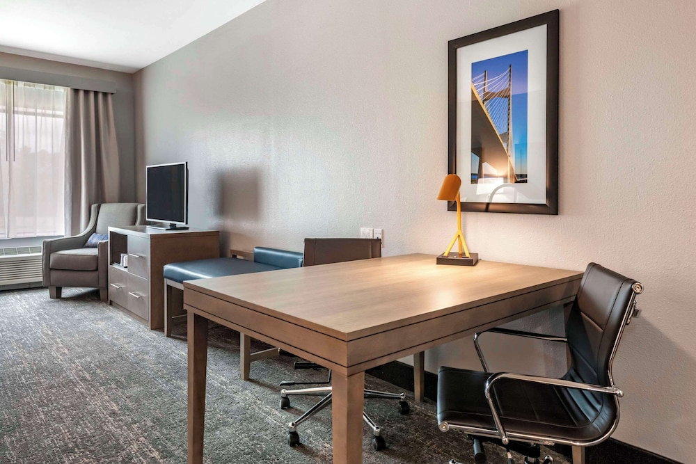 comfort inn and suites jacksonville orange park