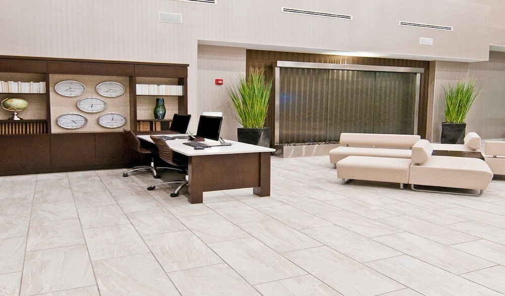 holiday inn austin airport by ihg