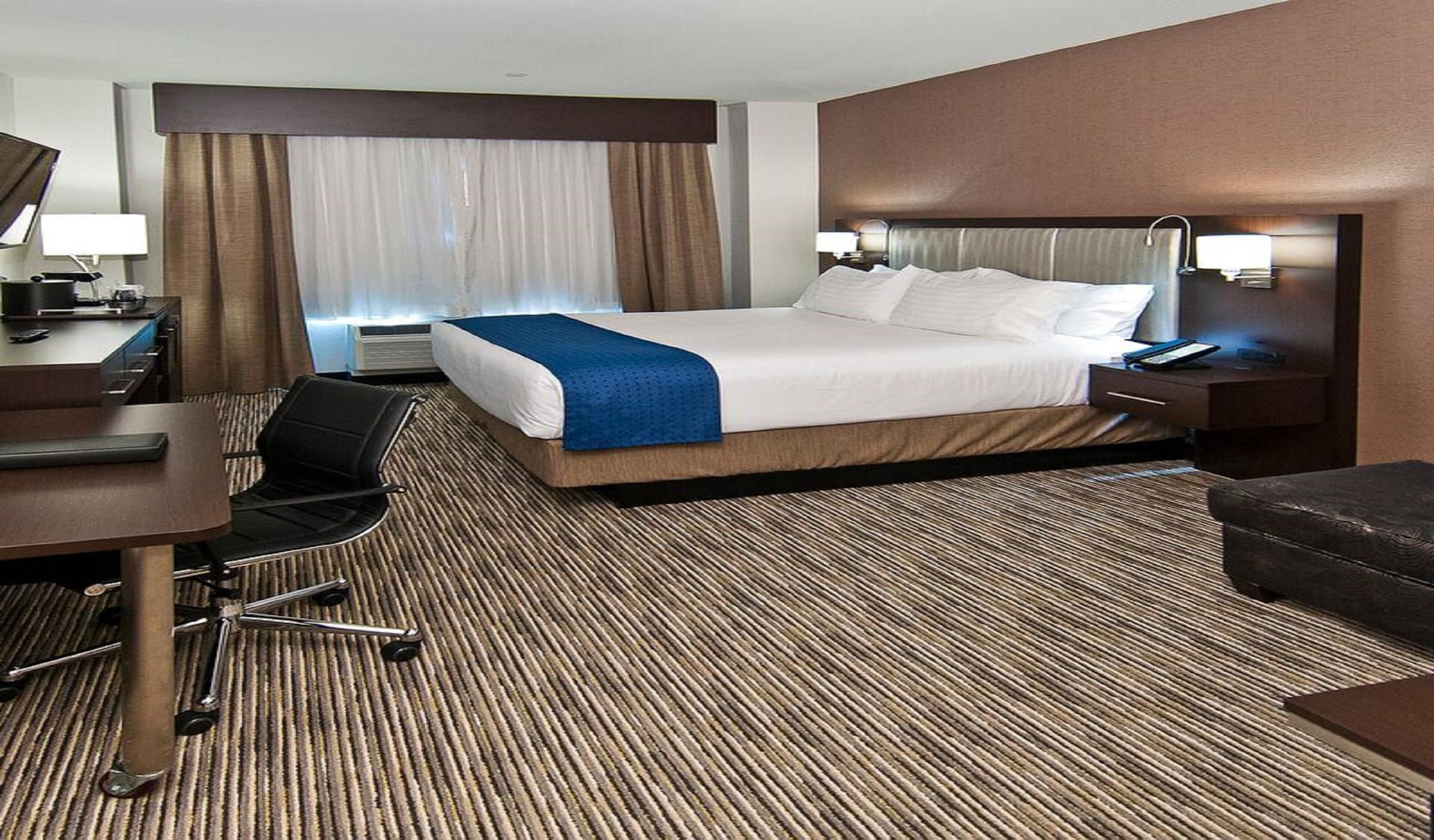 holiday inn austin airport by ihg