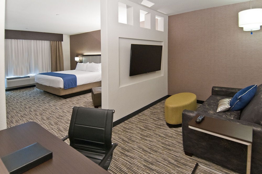 holiday inn austin airport by ihg