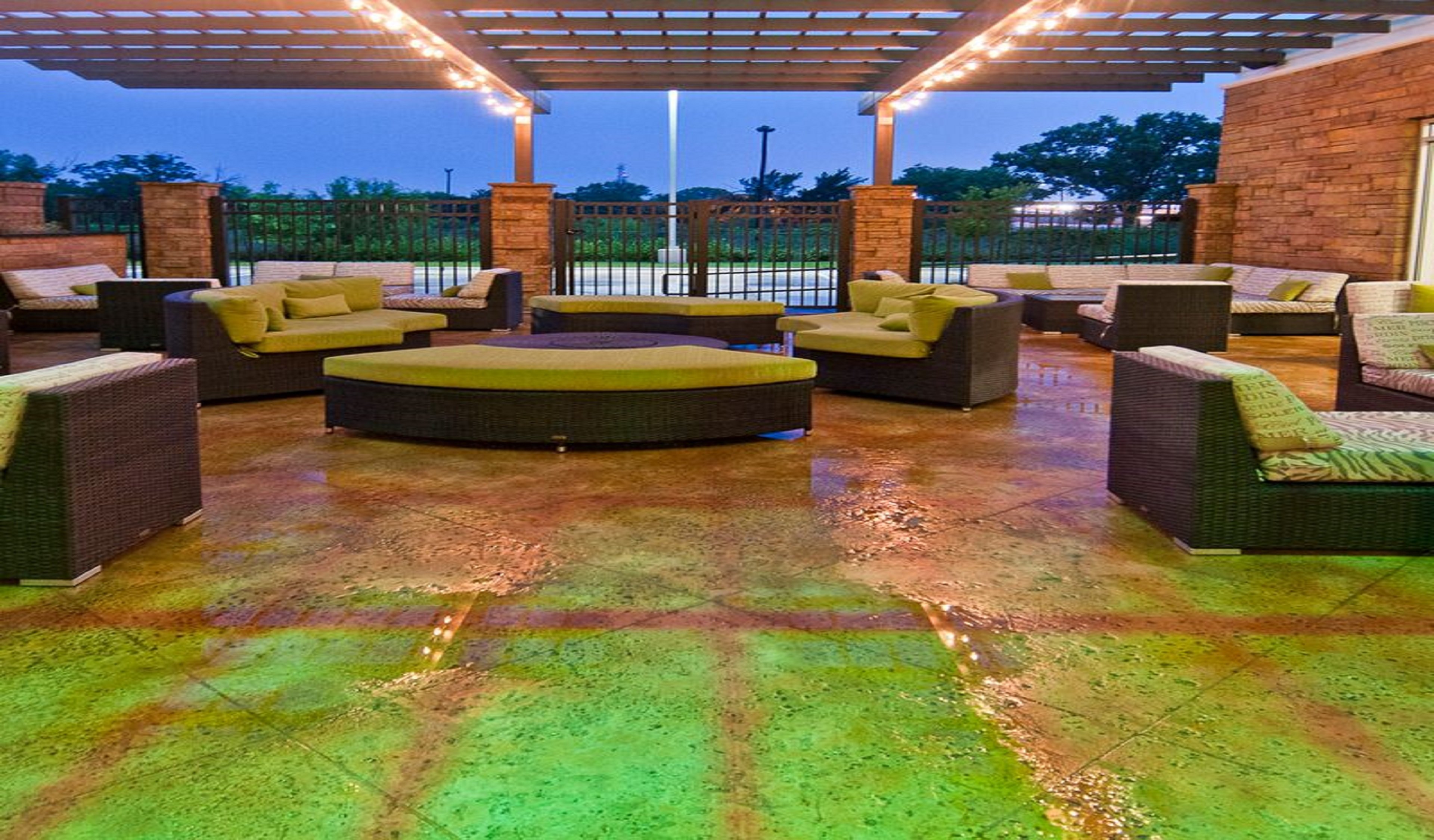holiday inn austin airport by ihg