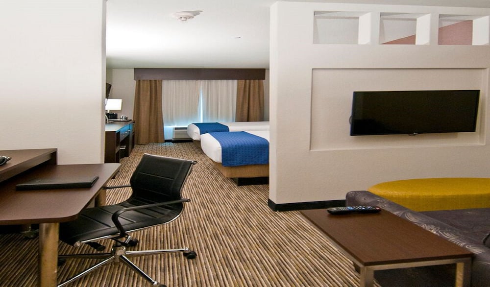 holiday inn austin airport by ihg
