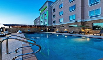 Holiday Inn Austin Airport By Ihg,Taylor>>Austin,3 star