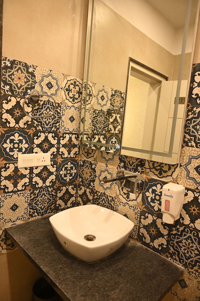 hotel vikram palace