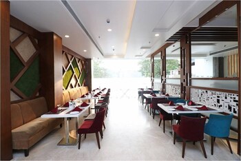 hotel vikram palace