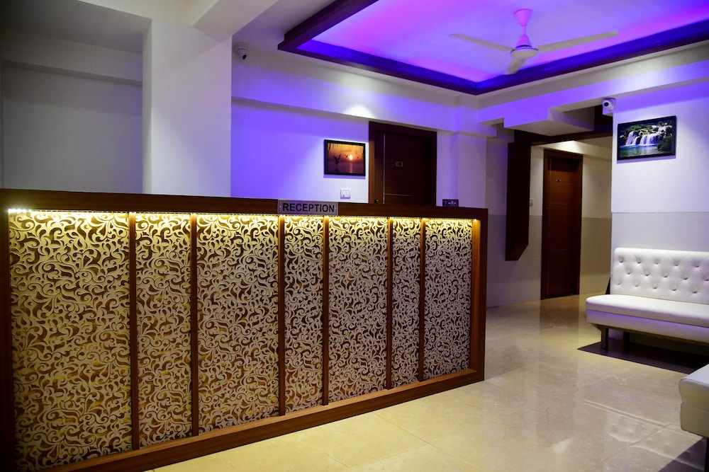 hotel monarch center point