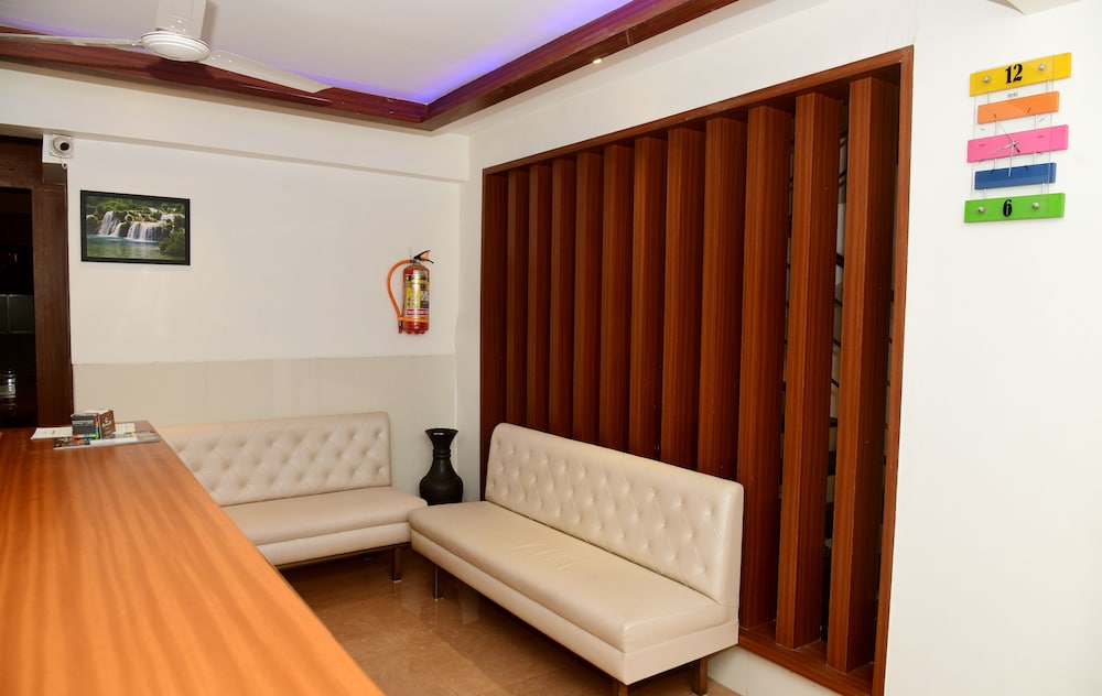 hotel monarch center point