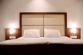 hotel monarch center point