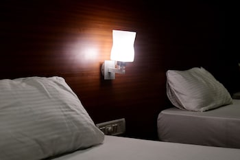 hotel monarch center point