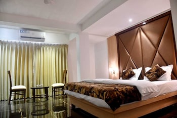 hotel monarch center point