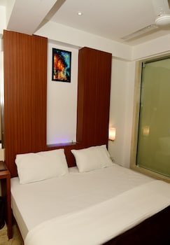 hotel monarch center point