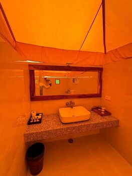 jawai bera leopard camp