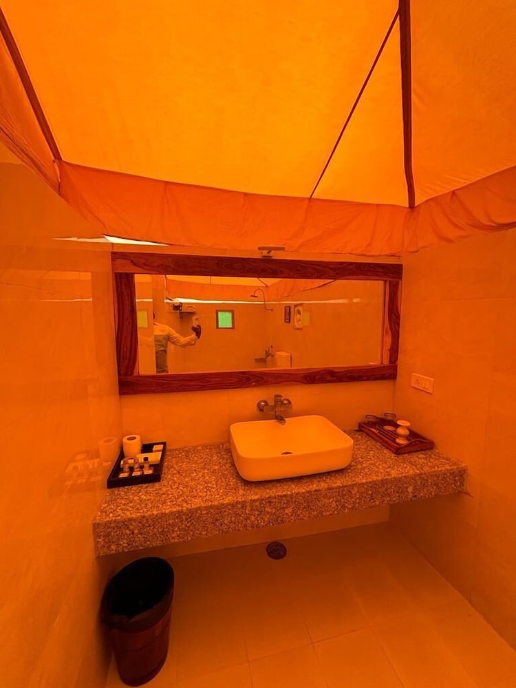 jawai bera leopard camp