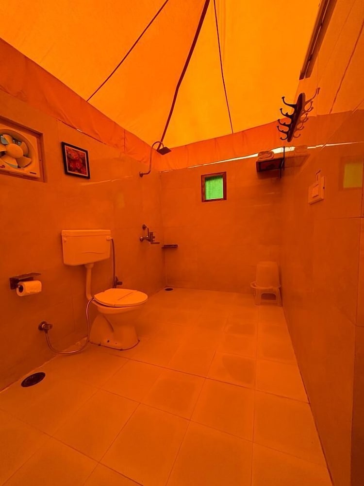 jawai bera leopard camp