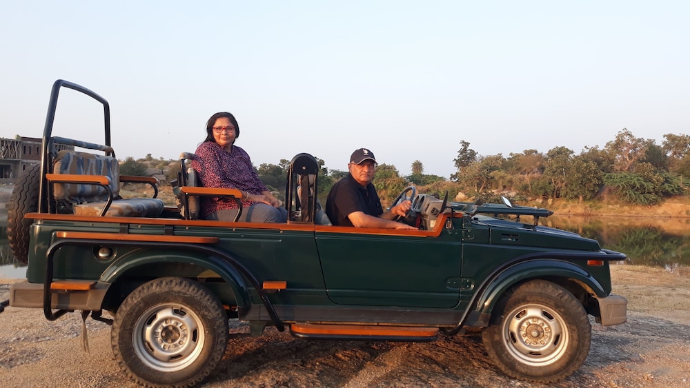 jawai bera leopard camp