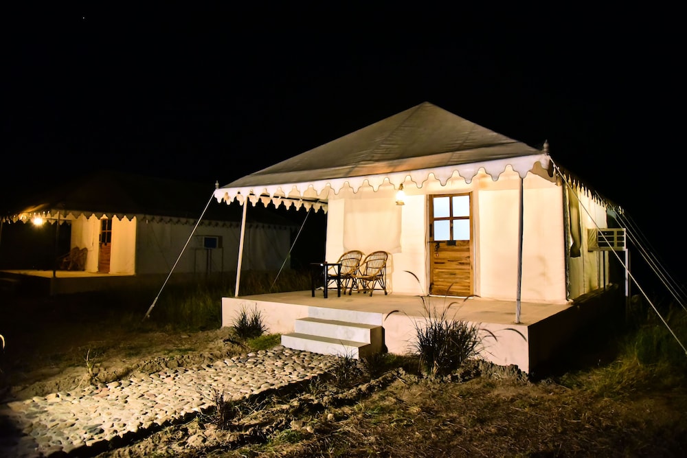 jawai bera leopard camp
