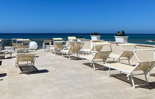 hotel cecina beach