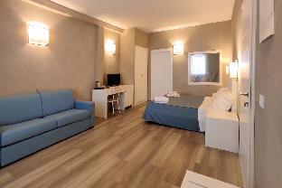 hotel cecina beach