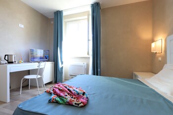 hotel cecina beach