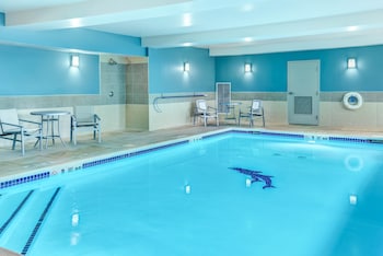 holiday inn express woodbridge by ihg