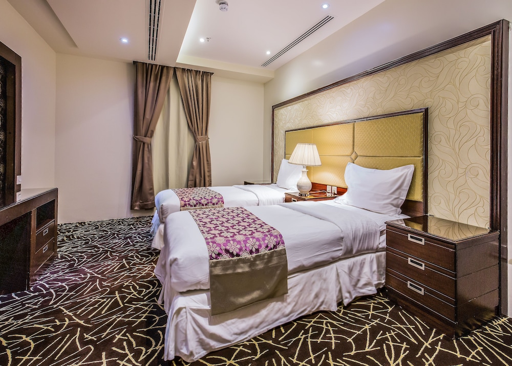 rest night hotel apartment