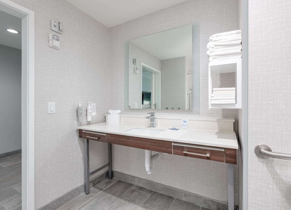 hampton inn and suites by hilton port lavaca