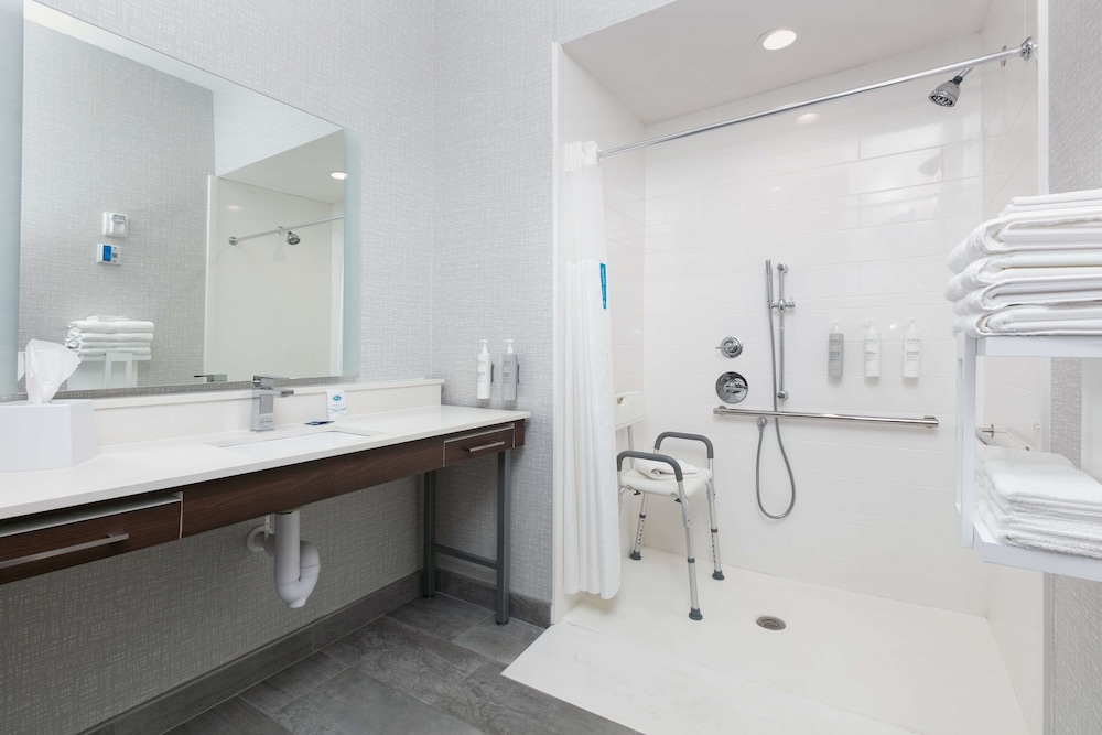 hampton inn and suites by hilton port lavaca