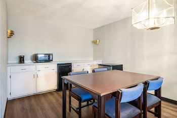 quality inn on the lake clarksville boydton