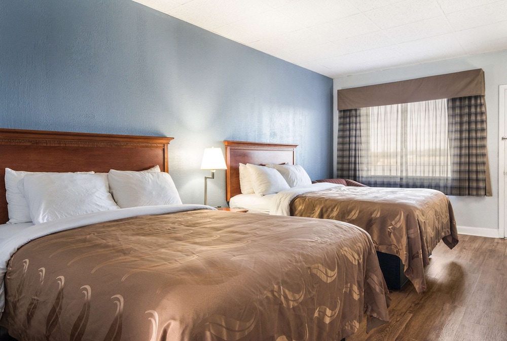 quality inn on the lake clarksville boydton