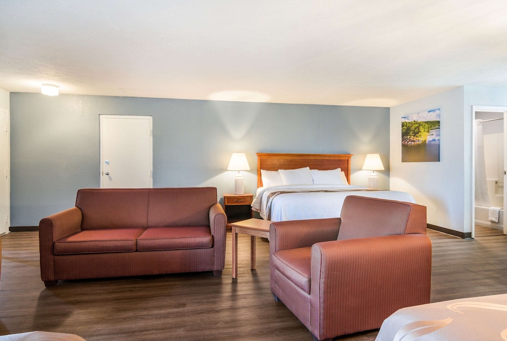 quality inn on the lake clarksville boydton