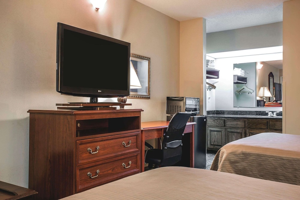quality inn waynesboro