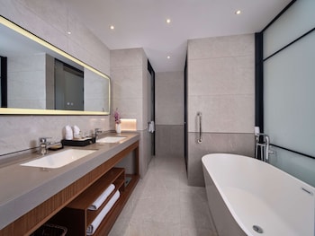 hilton garden inn jinzhou central street