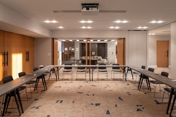 hotel marcel new haven tapestry collection by hilton