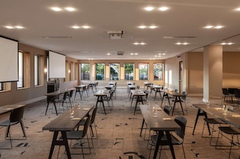 hotel marcel new haven tapestry collection by hilton