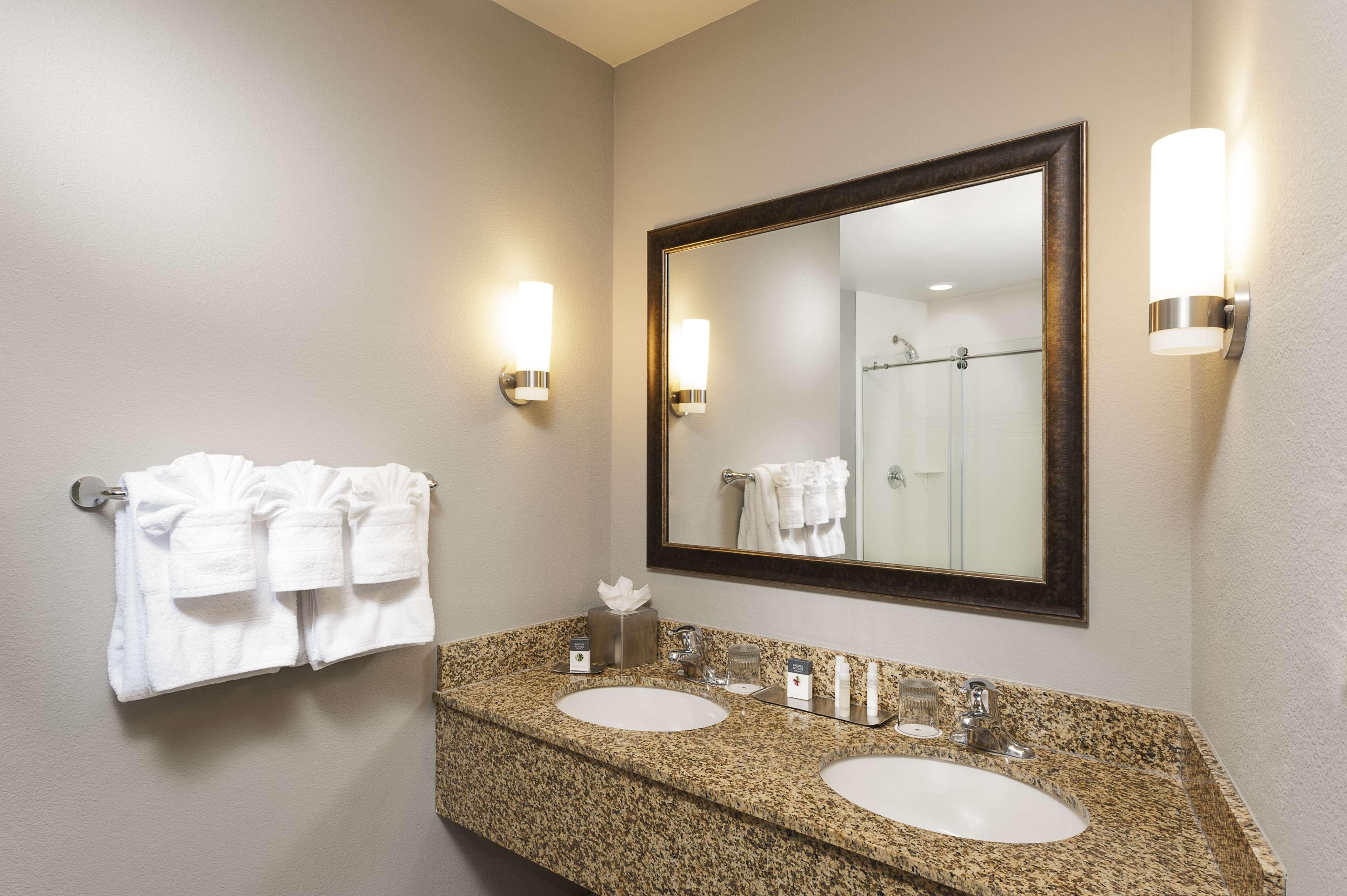 doubletree by hilton hotel west palm beach airport
