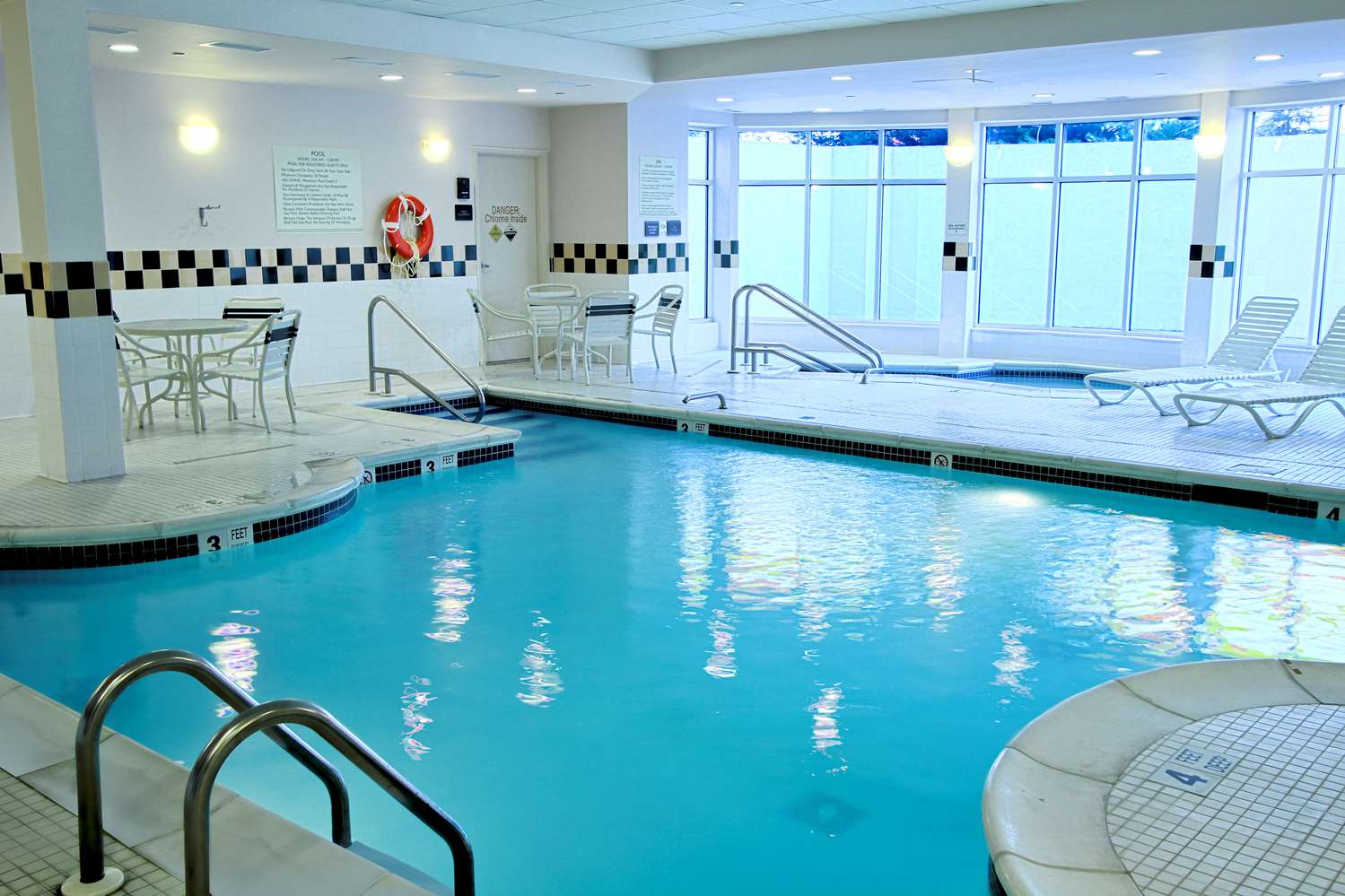 hilton garden inn westbury