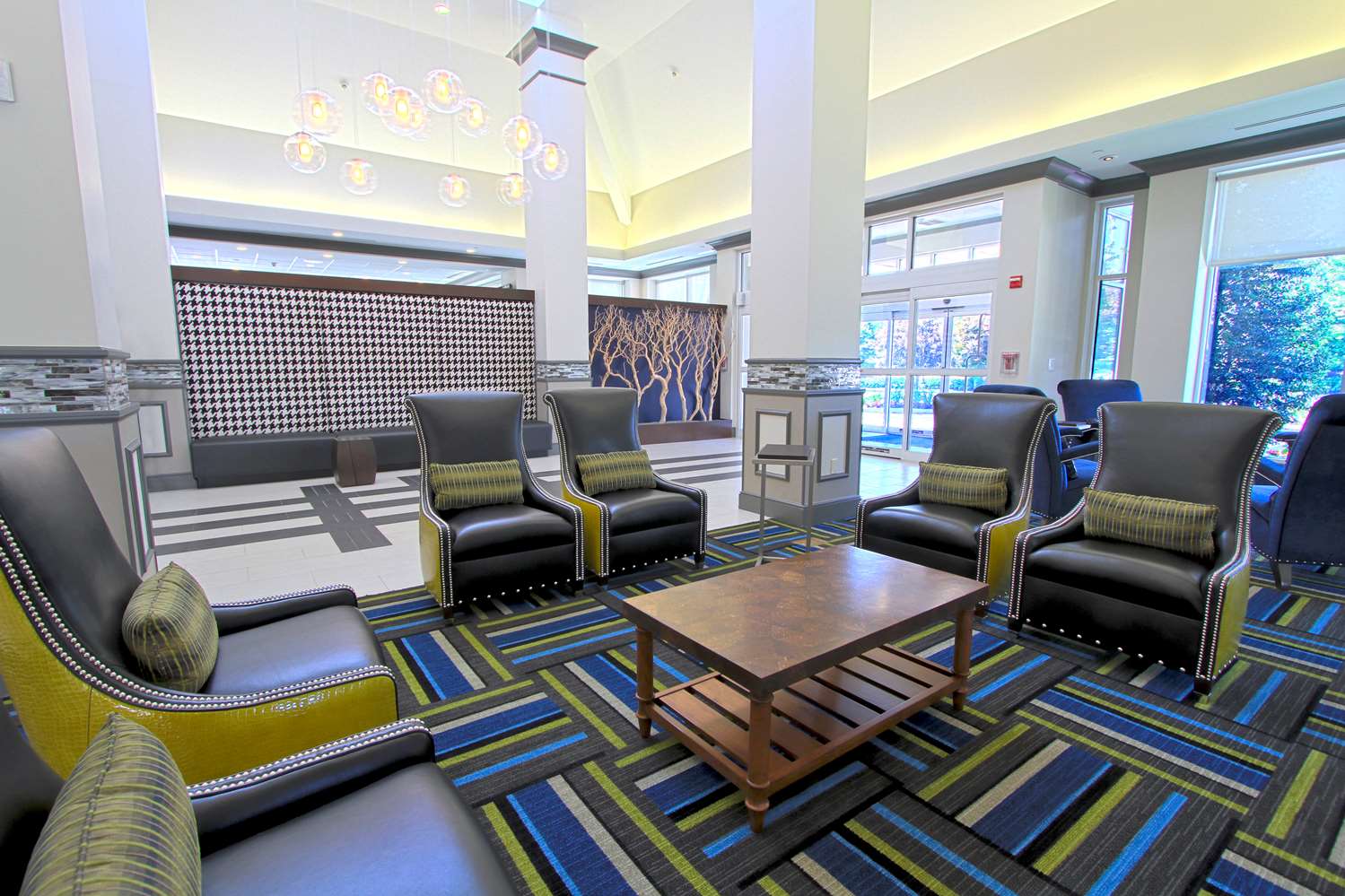 hilton garden inn westbury