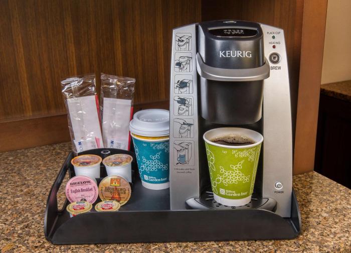 hilton garden inn westbury