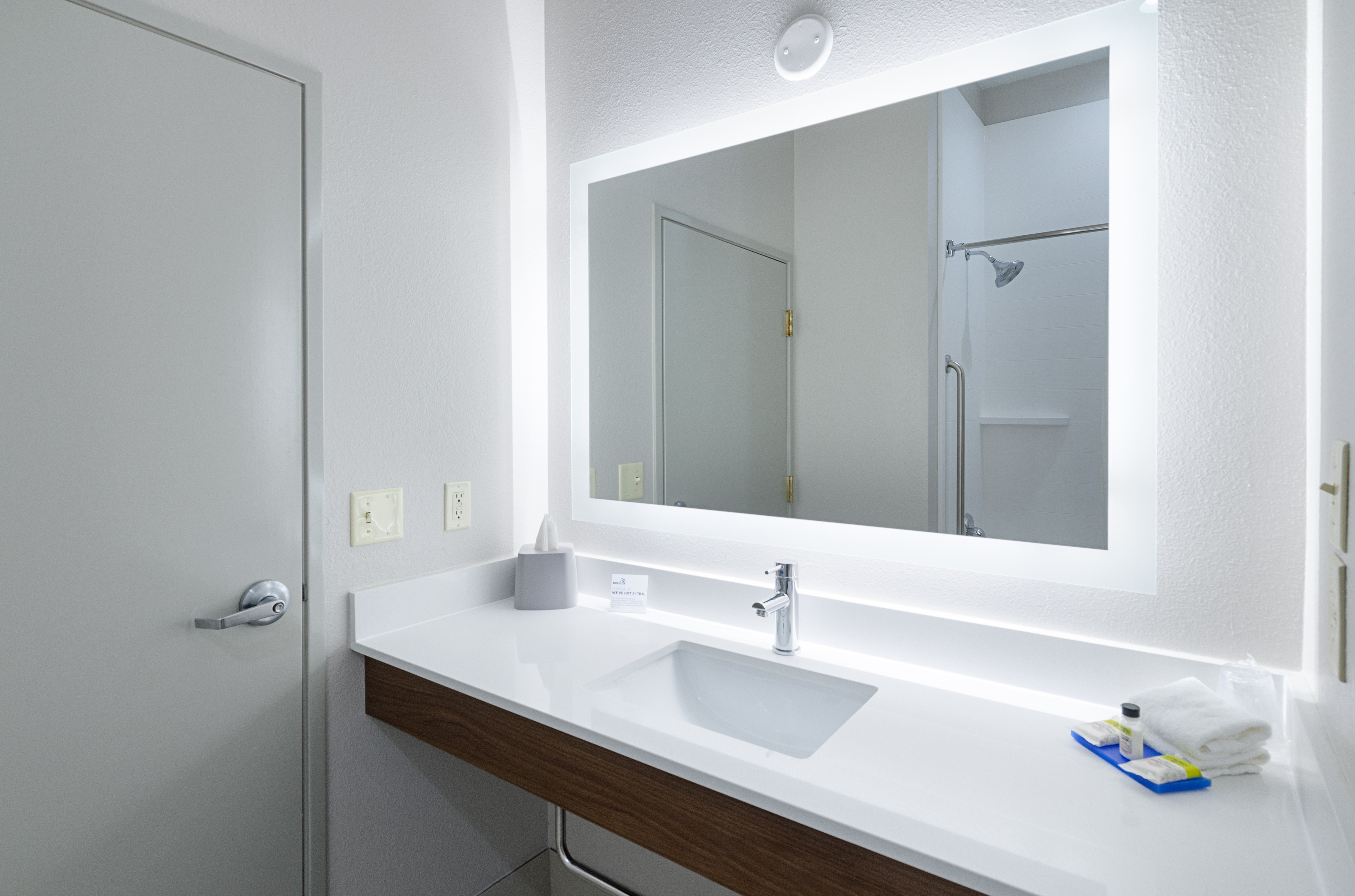 holiday inn express hotel and suites weston by ihg