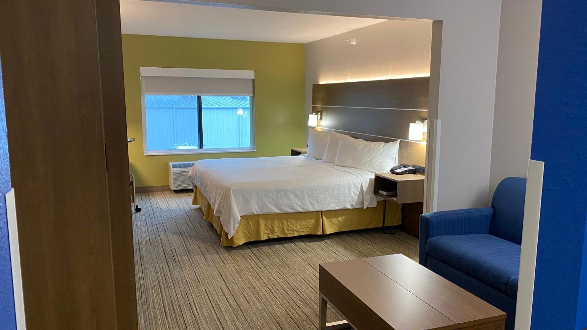 holiday inn express hotel and suites weston by ihg