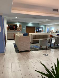 holiday inn express hotel and suites weston by ihg