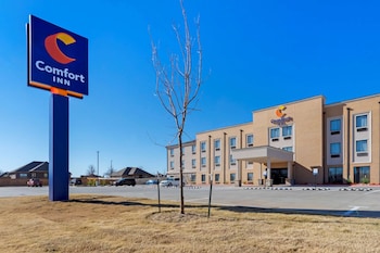 comfort inn and suites harrah