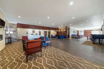 comfort inn and suites harrah