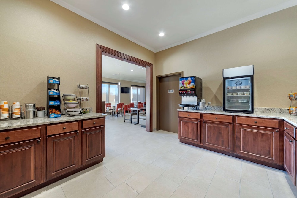 comfort inn and suites harrah