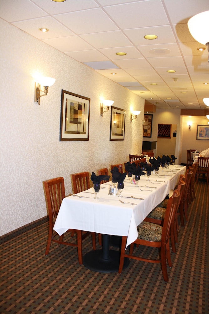 holiday inn riverton by ihg