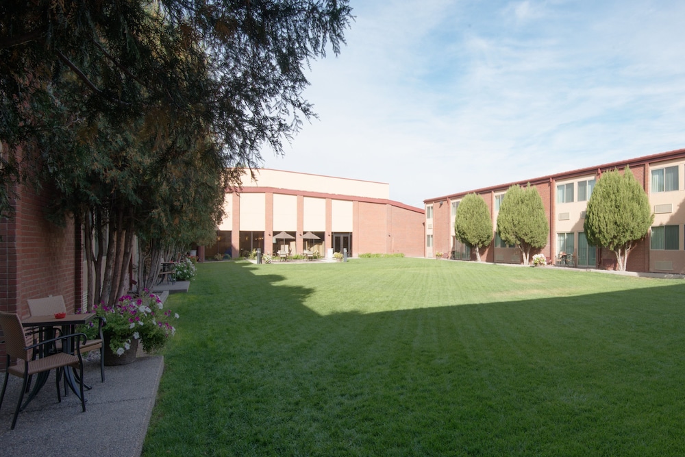 holiday inn riverton by ihg