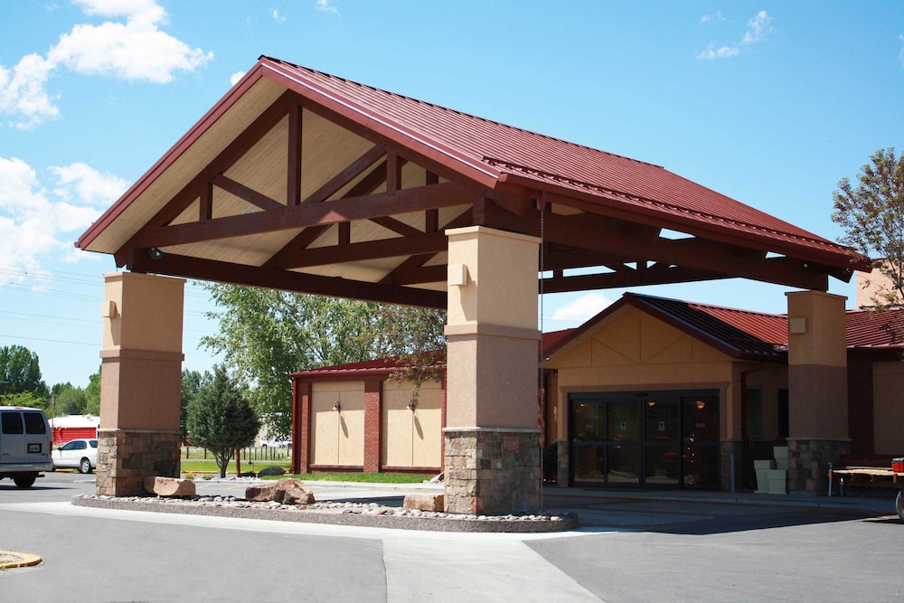 holiday inn riverton by ihg