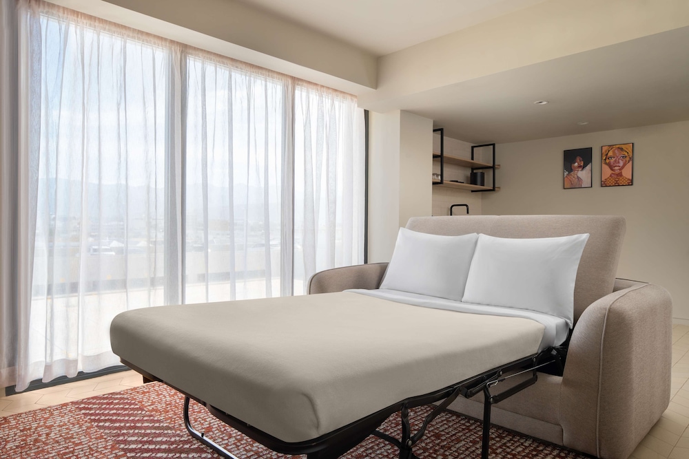 rok hotel kingston tapestry collection by hilton